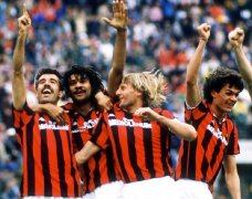 AC米兰队史今天：1988年2比0罗马